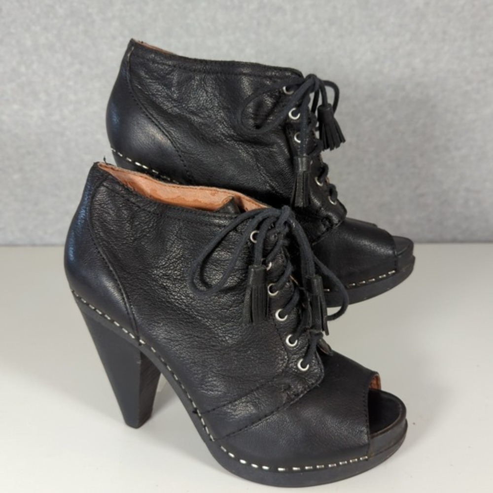 Lucky Brand Francisca Platform Booties 8.5M Black Leather Peep Toe Lace Up Y2K